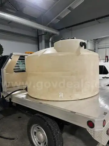 550 Gallon water tank