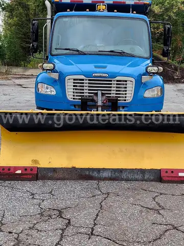 2009 Freightliner M2 106