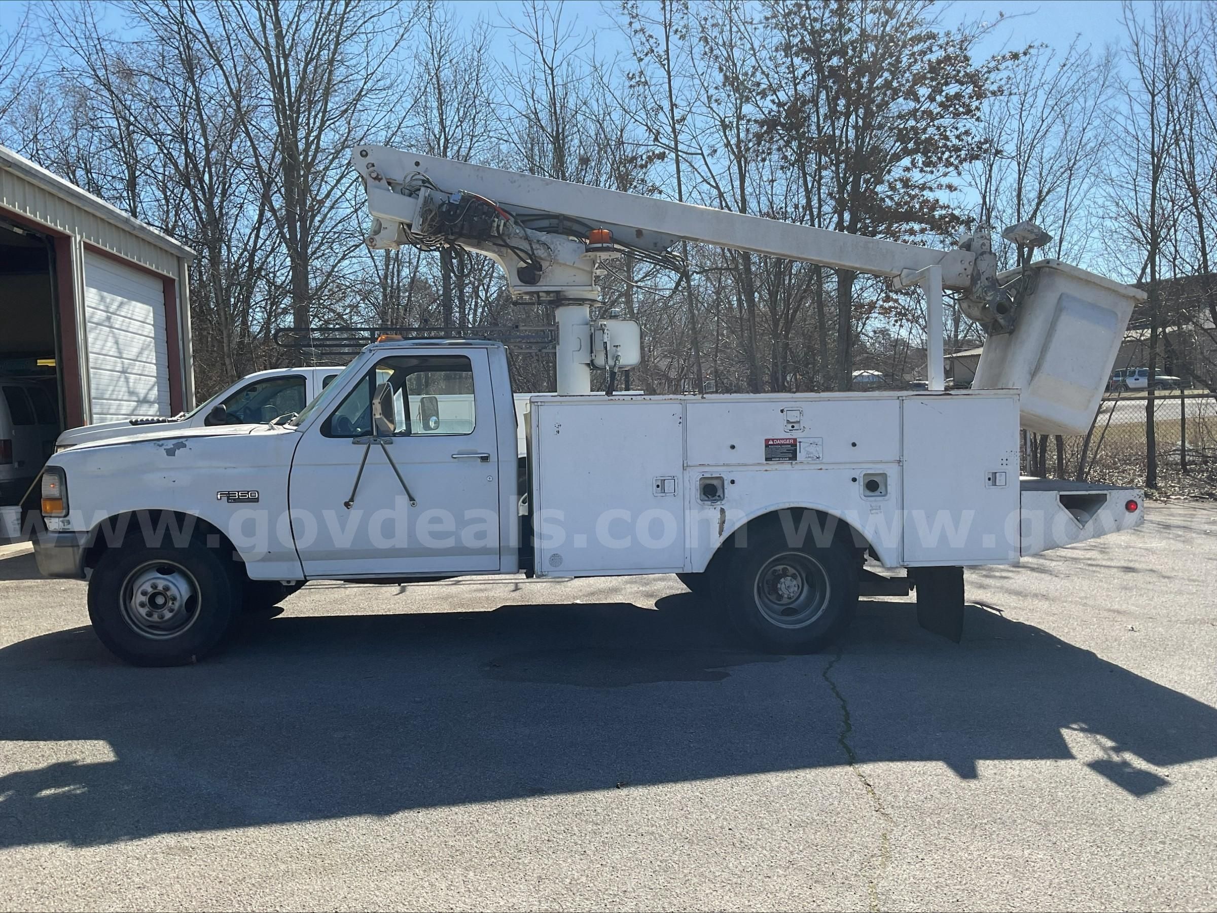 1997 Ford F-350 BUCKET TRUCK | AllSurplus