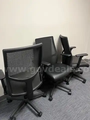 12 Black Office Chairs