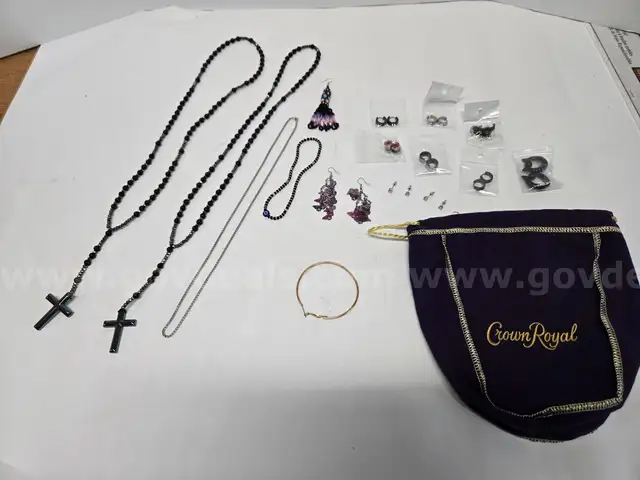 Assorted Jewelry (Anchorage, AK)