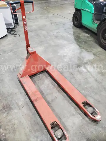 BT Lifters Pallet Jack (BELLINGHAM, WASHINGTON)