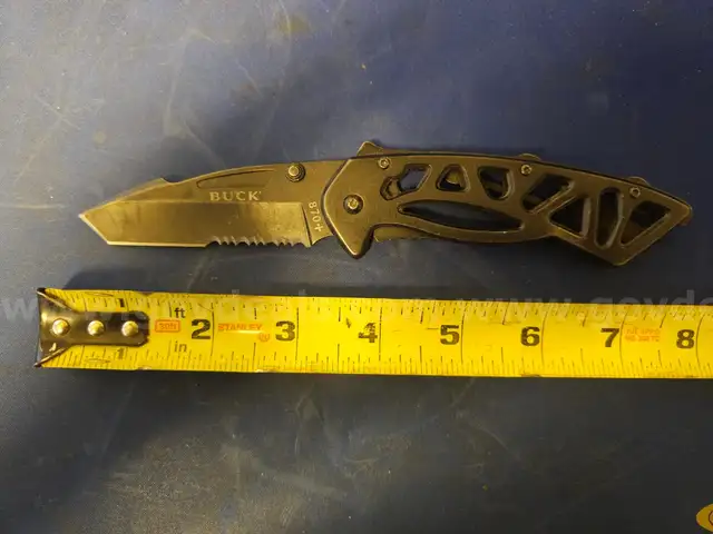 Buck Knife (Anchorage, AK)