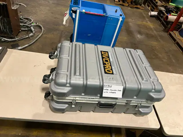 Large Camera Hard Case w/Wheels