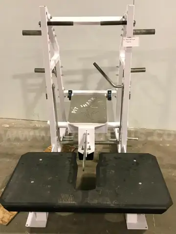 Pit Shark Belt Squat Machine