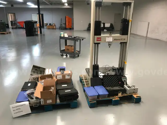 MTS Alliance RT/30 Electromechanical Load Frame w/Acc/Equip.