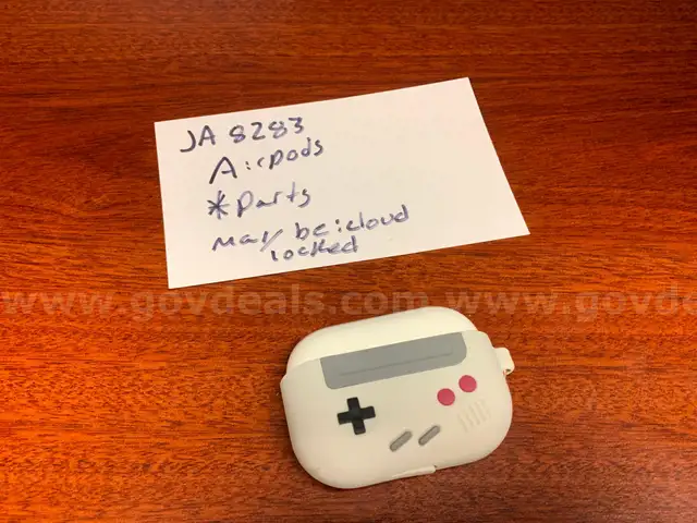 Airpods FOR PARTS