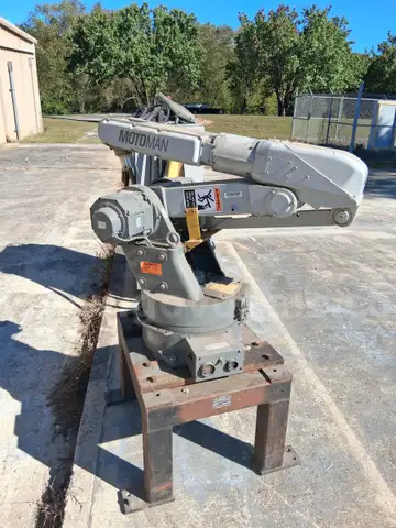 Yaskawa Motoman K10 Robot &#x26; Controller. This unit was operational when put in storage 15+ years ago but current function