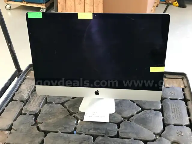 27" iMac Computer **Chipped/Cracked Glass