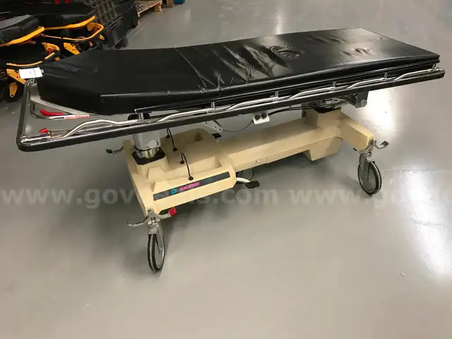 Hausted Mobile Surgical Stretcher
