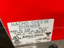 Nacho cheese dispenser Does not close