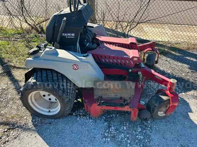 eXmark Staris S-series mower