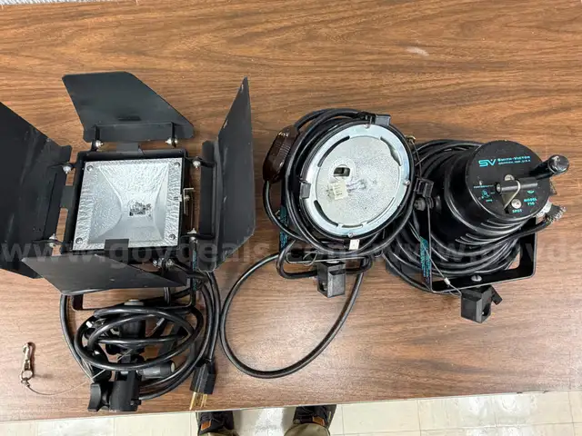 Smith-Victor Corp. Lights. (2) Model 710 (1 has barndoors) & (1) Model 770 (with barndoors). All 3 have tungsten bul