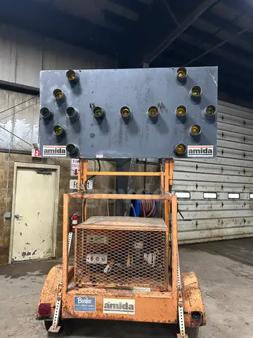 Amida Industries Traffice Arrow Board