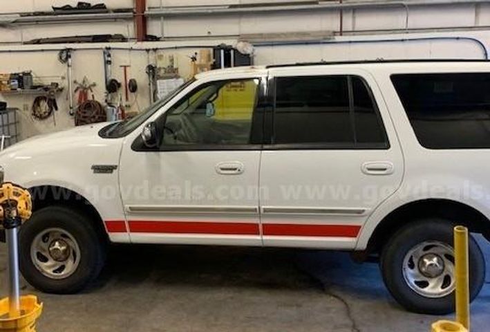 1998 Ford Expedition XLT 4WD | AllSurplus