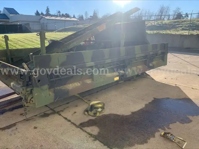 Military Dump Bed/Crew Carrier