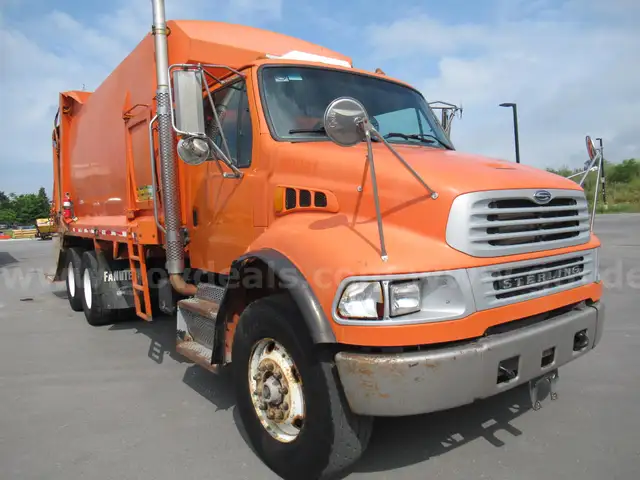2009 Sterling Acterra Garbage Packer