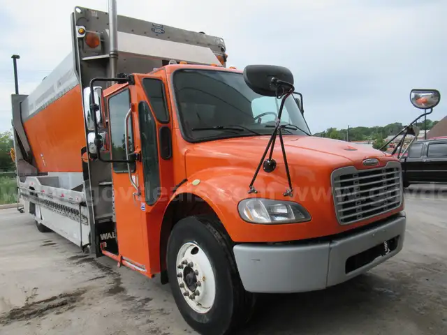 2015 Freightliner M2 Medium Duty Recycler