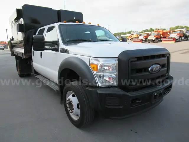 2012 Ford F-550 Chipper Dump Truck