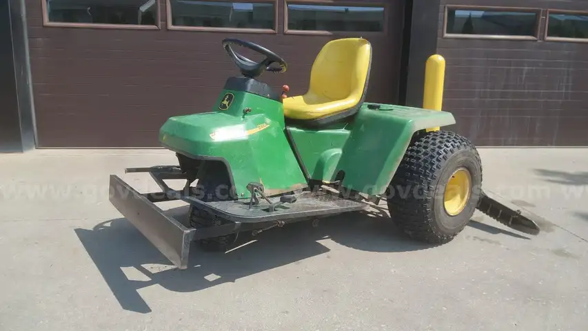 2012 John Deere 1200A Bunker Rake