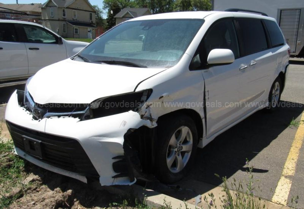 2020 Toyota Sienna *parts Or Repair* *salvage Title* V06302 U2580 