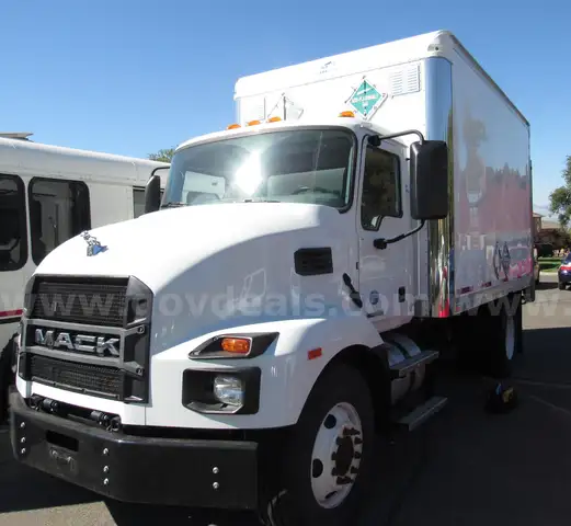 2022 Mack MD 642 14&#x27; Box Truck with Liftgate  V06498  U3154