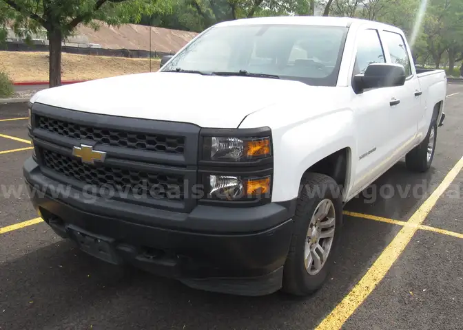 2015 Chevrolet Silverado 1500 Work Truck Crew Cab 4WD  V04769  U3171