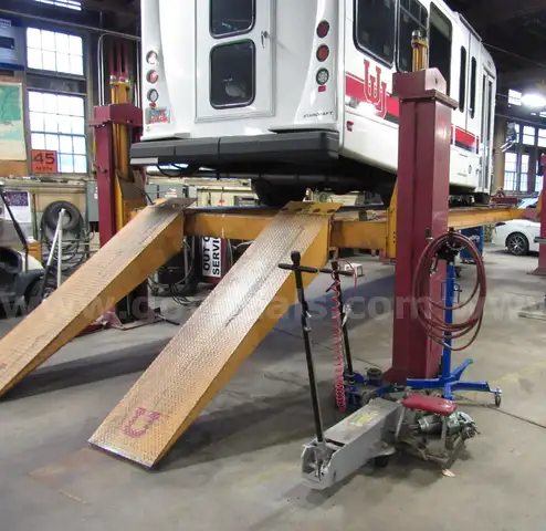 Mohawk 4 Post TR-35 Lift System  *MUST BE REMOVED BEFORE 1-12-2026*  U3218