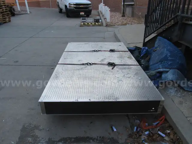 Thorlabs Optical Table 8' x 4'   U3220