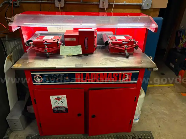 Blademaster BR-2003 FSF – Triple Station Skate Sharpener