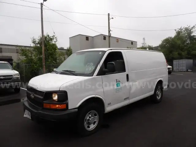2010 Chevrolet Express (Low Miles)
