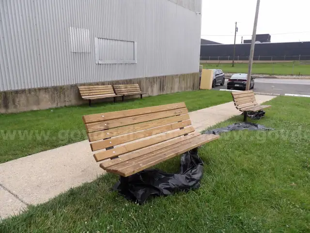 4 Benches