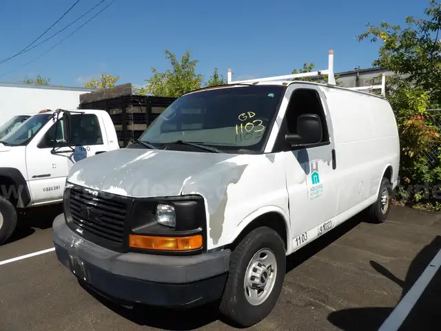 2009 GMC Savana (Low Mileage)