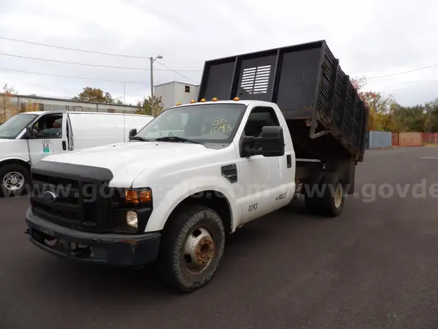 2009 Ford F-350 SD XL DRW 2WD Dump Body (Low Miles)