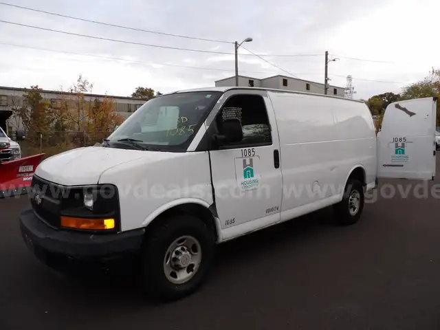 2008 Chevrolet Express (Low Miles)