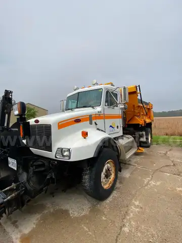 2003 Peterbilt 330 Plow Truck