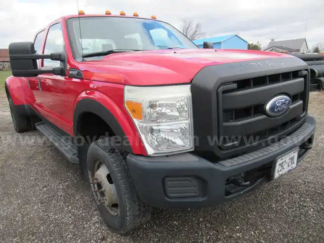 2011 Ford F-350 SD XL Crew Cab Long Bed DRW 4WD