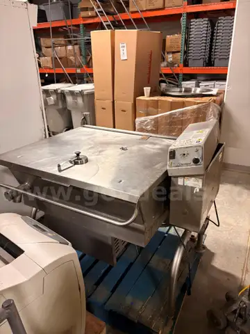 Cleveland Tilt Skillet