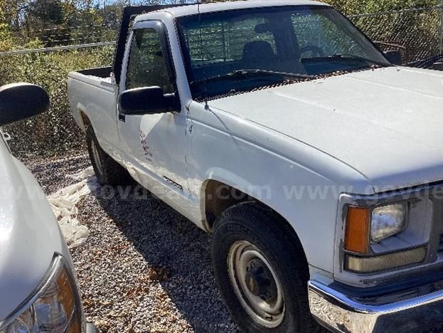 2000 Chevrolet C/K 2500 | AllSurplus