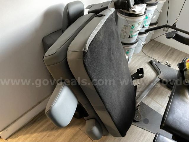 F550 2024 Passenger seating