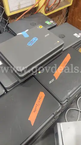 LOT OF 90 CHROMEBOOKS FOR PARTS OR REPAIR