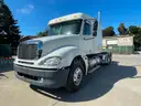 2004 Freightliner Columbia 120         *** LOW MILES 38,589 ***