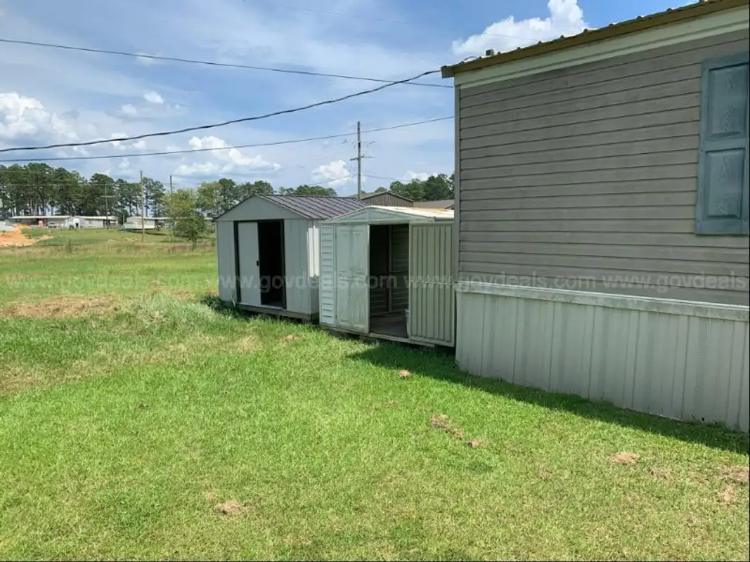 2006 Clayton Mobile Home 16' x 80' #594 | AllSurplus, image size:1067x800