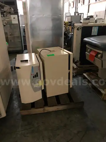 Lab Equipment (2 pcs)