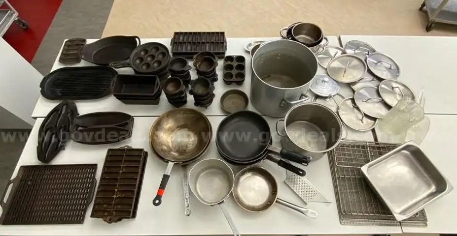Lot of Miscellaneous Cookware
