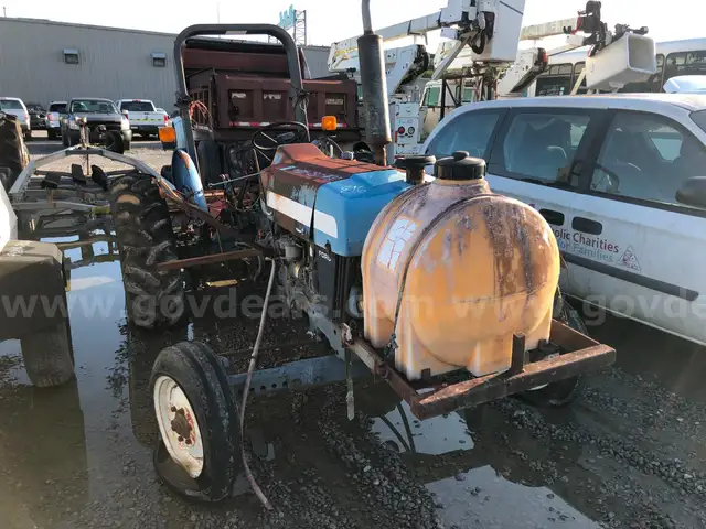 NEW HOLLAND TRACTOR (DIESEL)