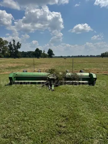John Deere 27 Stalk Chopper / Flail Mower