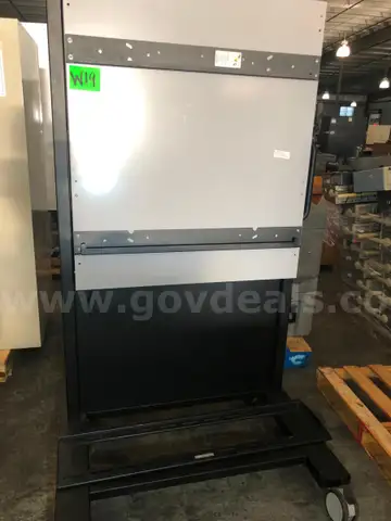 Mobile Stand, Rolling