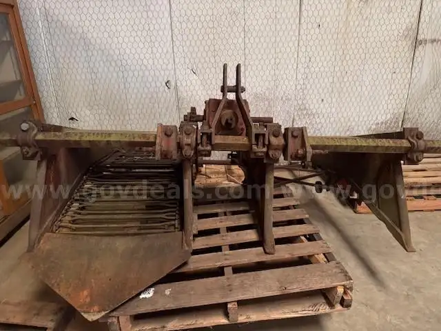 Potato/Peanut Harvester (8fy by 8ft)