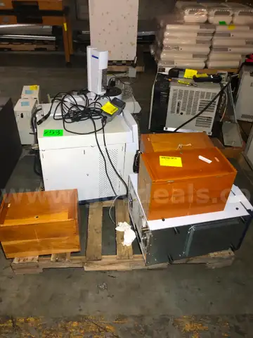 Lab Equipment (8pcs)